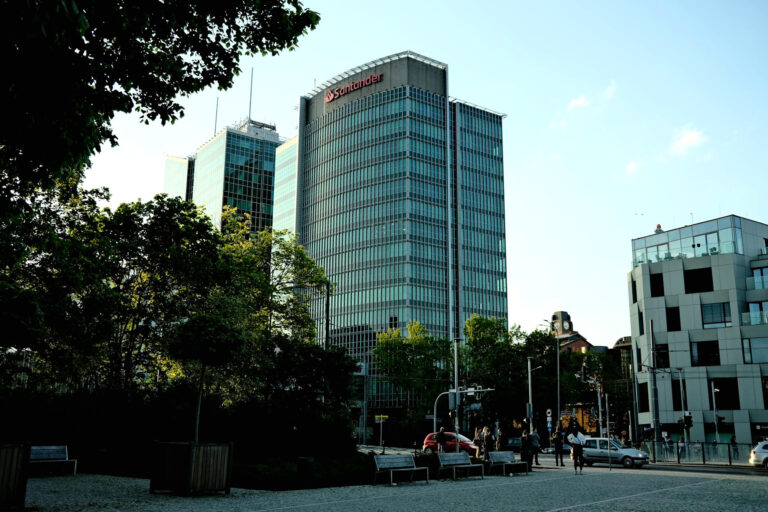 Como solicitar empréstimo online em PKO Bank Polski para obter dinheiro rápido e seguro